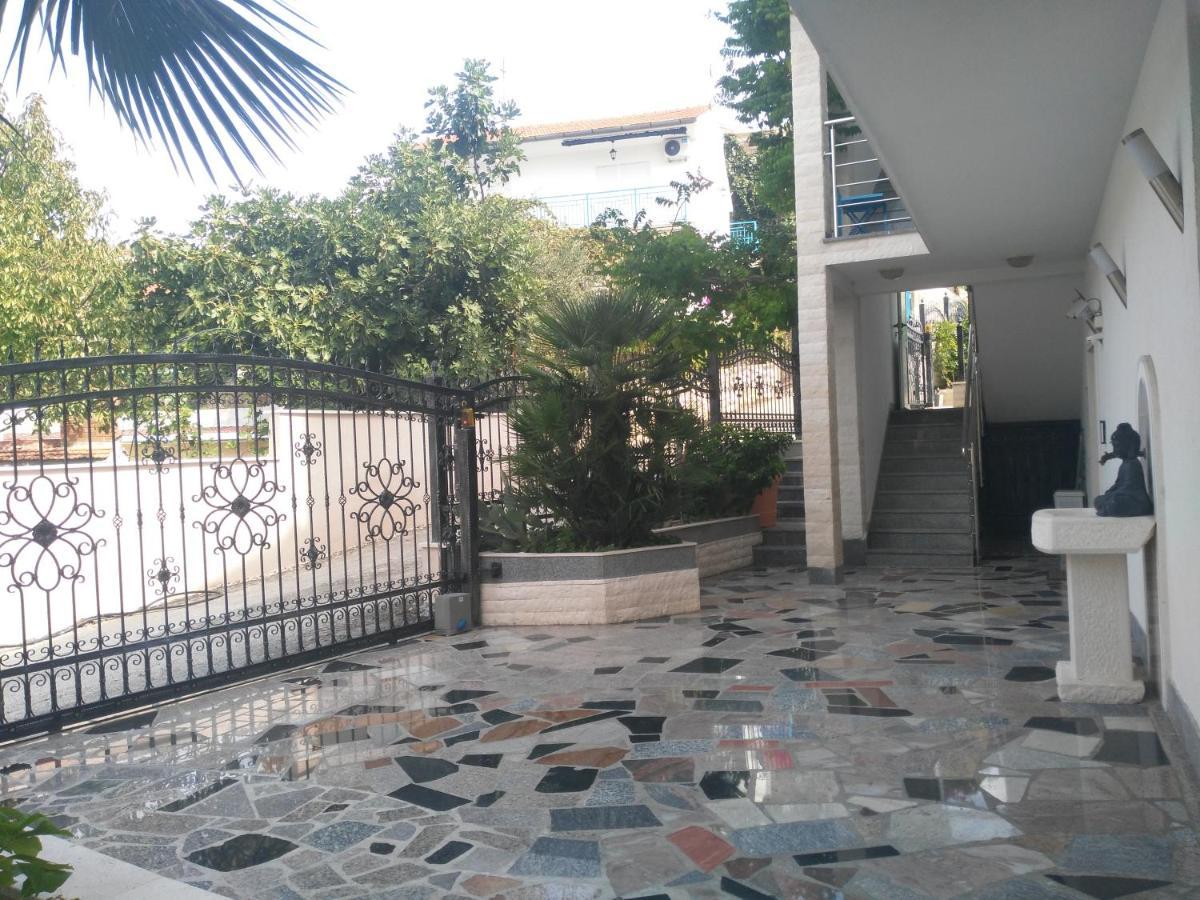 Villa Mira Trogir Eksteriør billede